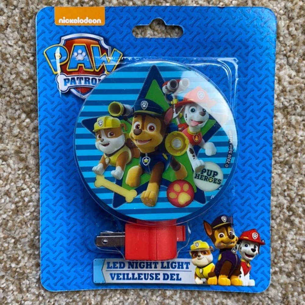 ❤️‍🔥10/$30❤️‍🔥Paw Patrol LED Rotary Shade Nightlight